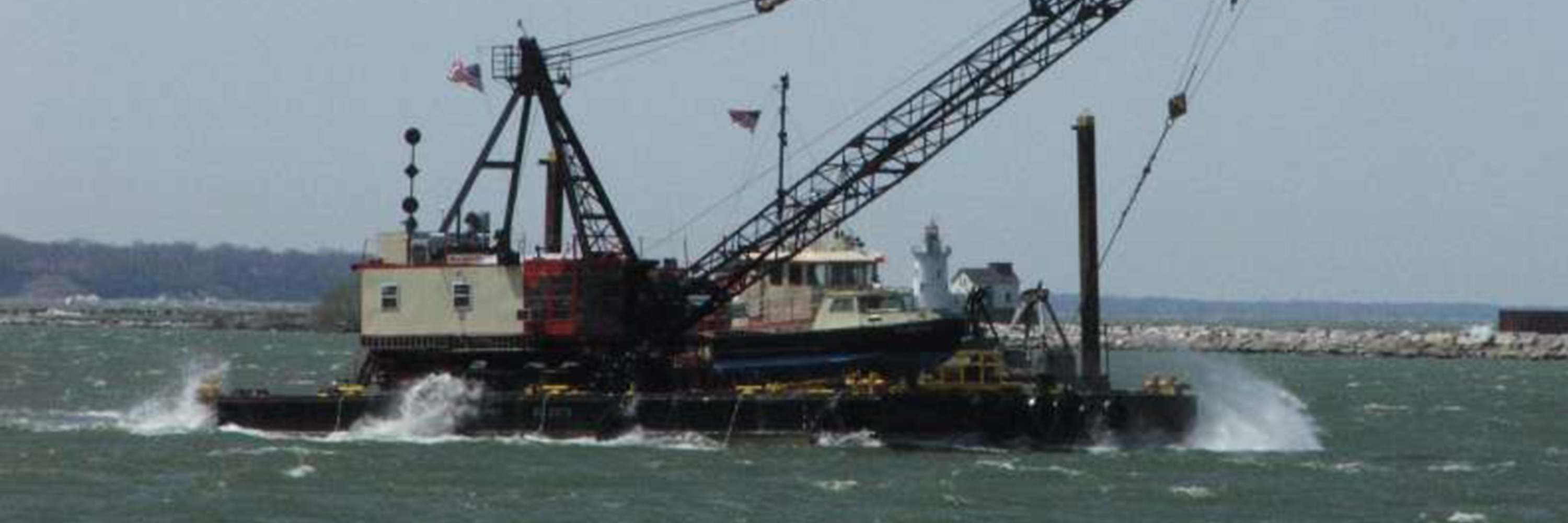 great lakes dredge and dock fuel barge